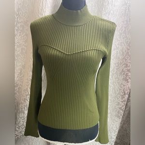Green Long Sleeve Top